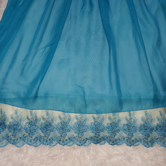 Dress size small - Picture 2 of 7